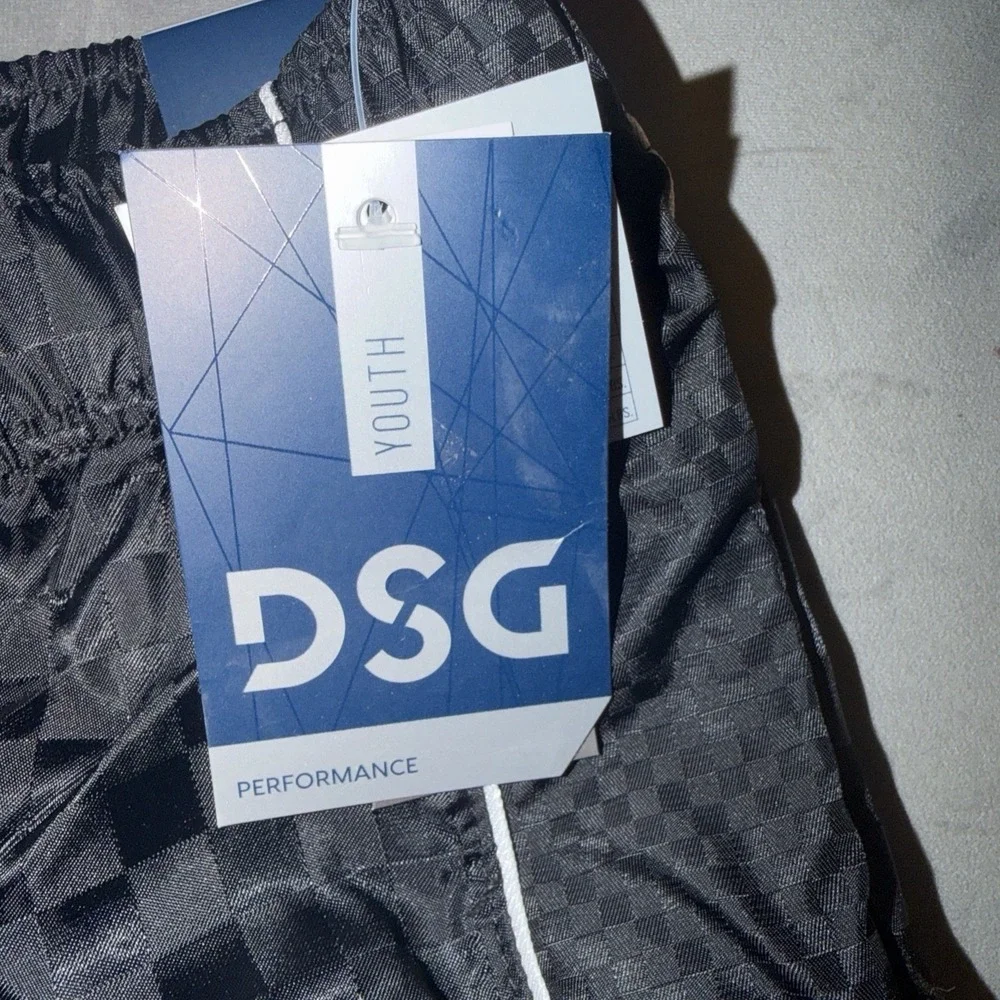 DSG Boys XL 18 Black Woven Soccer Shorts Checkered Pattern Athletic DAB12800 NWT